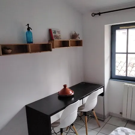 Bed & Breakfast Les Toitures De *