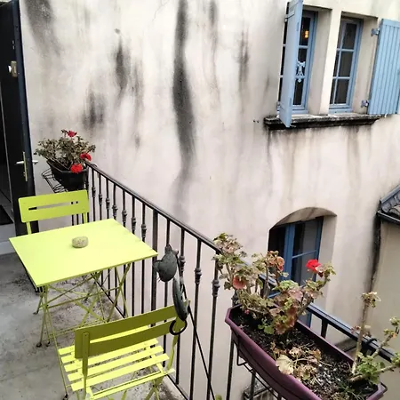 Les Toitures De Bed & Breakfast *